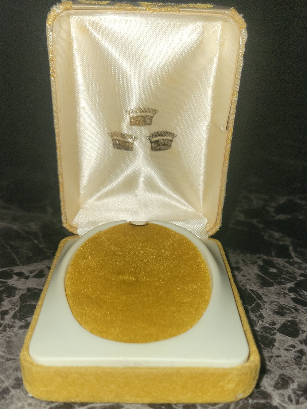 Vintage(50's/60's) Scandinavian Gold& Beige Jewelry Presentation 3 Crowns Box
